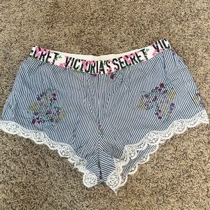 Floral Victoria Secret lounge shorts. Size small.